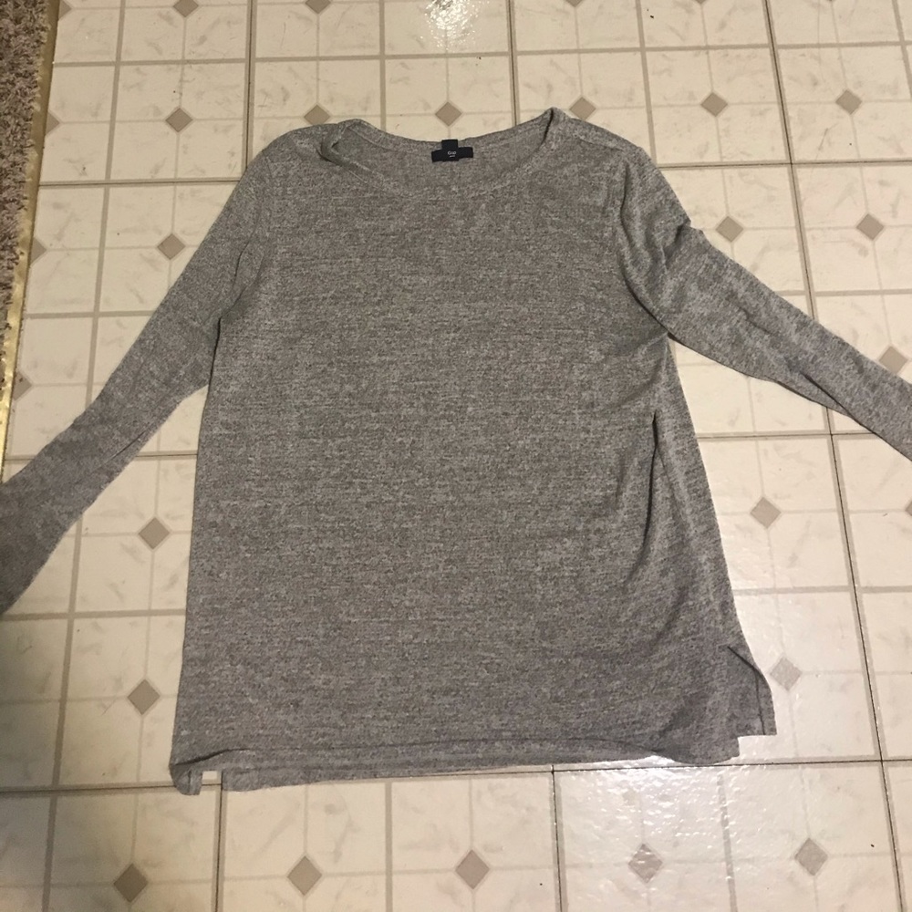 Gap grey lounge shirt